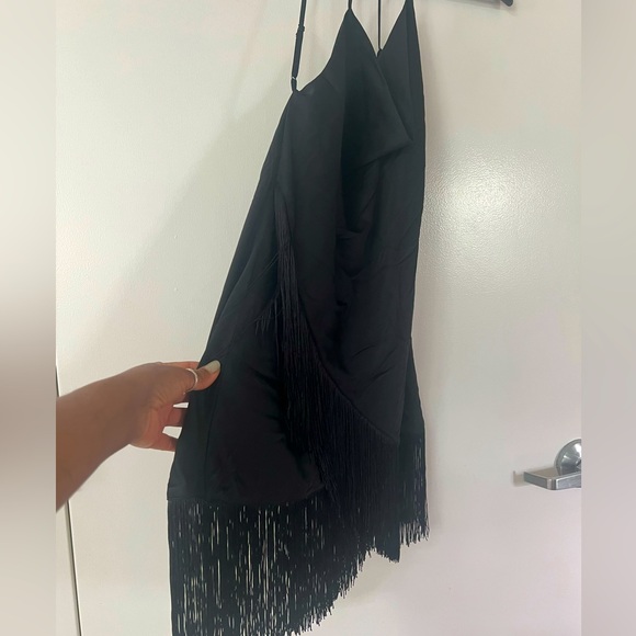 NWT H&M Fringe Dress ~ super cute! ! Not super mini but above the knees - Picture 4 of 4